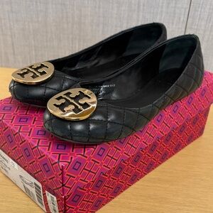 Tory Burch Quinn mestico black gold quilt flat 7